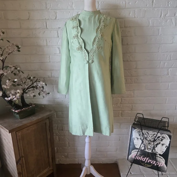 green emerald velvet dress MISS PAKISTAN WEARING SEA GREEN RAW SILK SHIRT WITH HANDWORK USC-136 –  Usama Silk